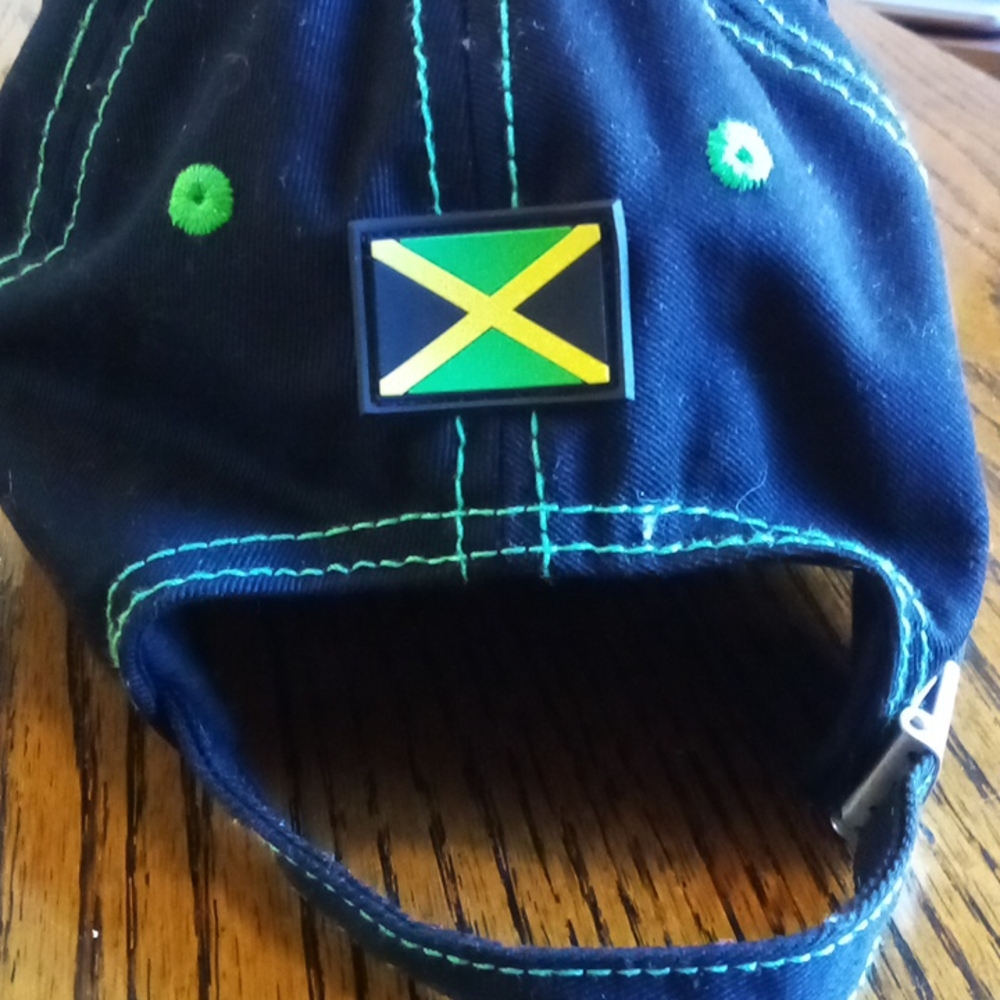 Hat - Picture 2 of 4
